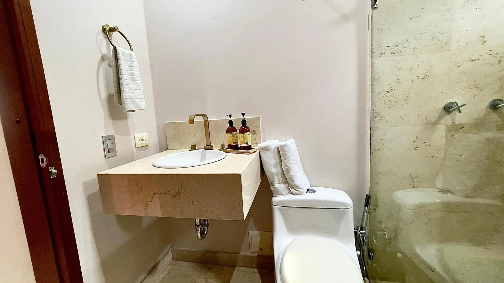 1Br Modern In Old City In Colonial Building Cartagena